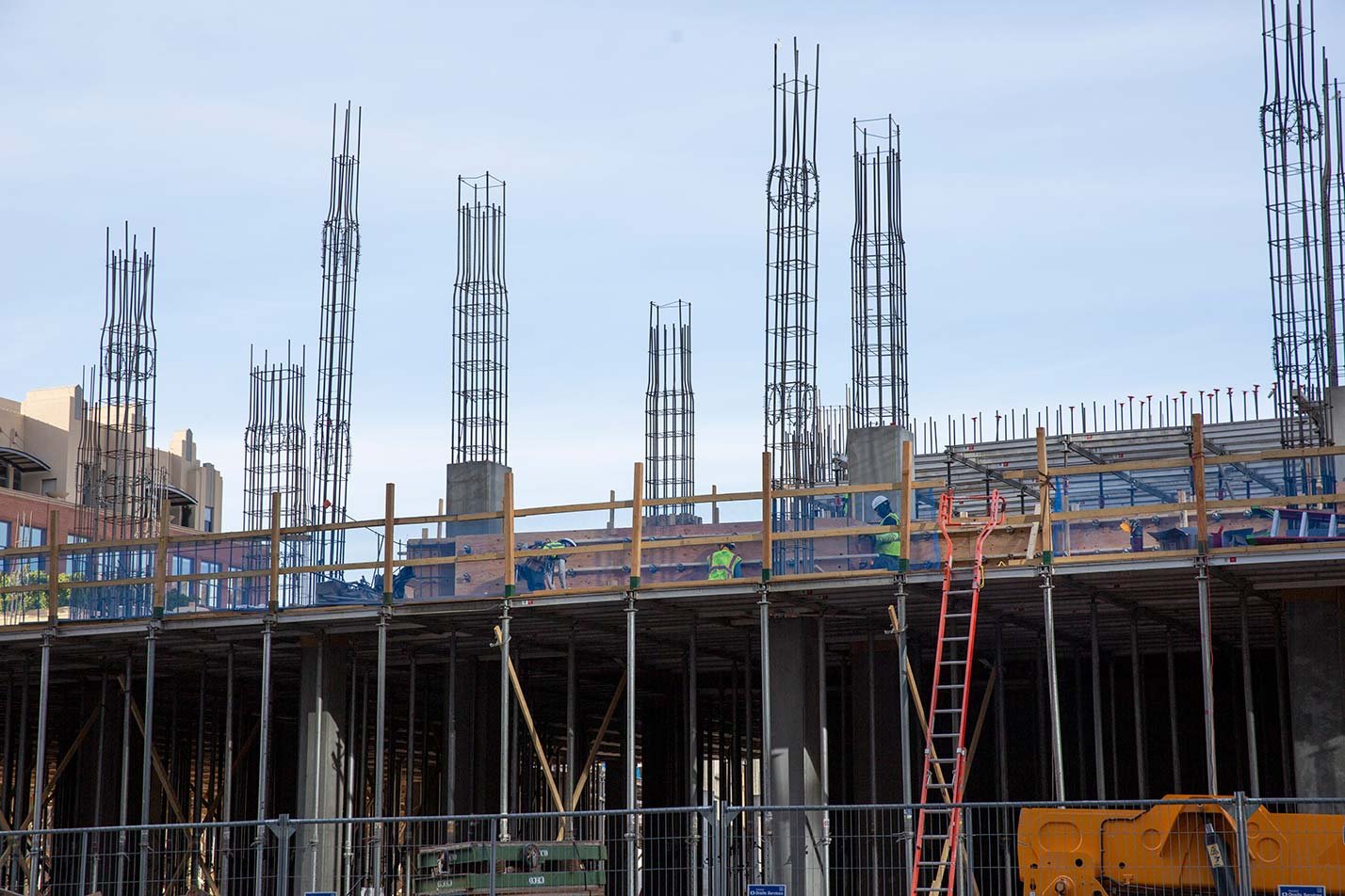 An active construction site highlights real-world infrastructure projects in ASU's Construction Engineering, MSE degree.