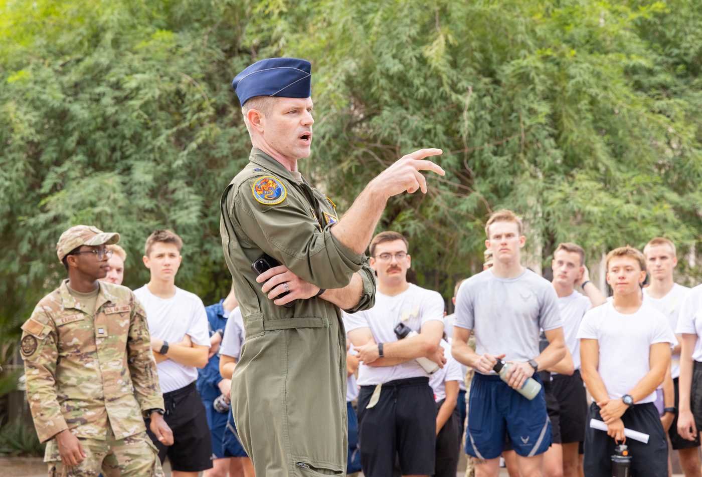 A military leader speaks to a group of recruits, showcasing the field explored in the minor in Military Leadership.